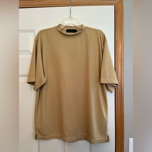 Bugatchi Uomo khaki pull over poly blend ribbed crew neck shirt. Size medium.
